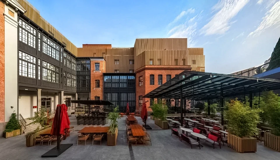 هتل رادیسون رد تفلیس